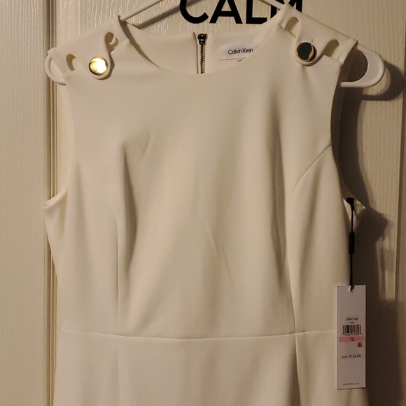 Calvin Klein w/gold buttons fitted cream - Picture 2 of 5
